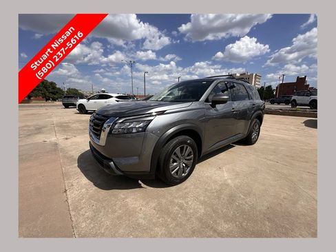 Certified 2025 Nissan Pathfinder SV w/ SV Premium Package FWD image 1