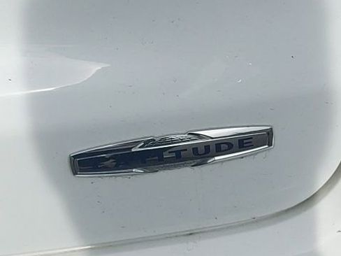 Used 2024 Jeep Compass Latitude image 16