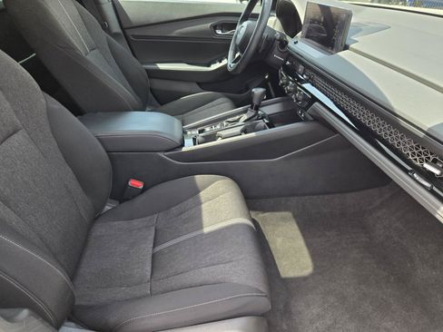 Used 2024 Honda Accord Sport image 29