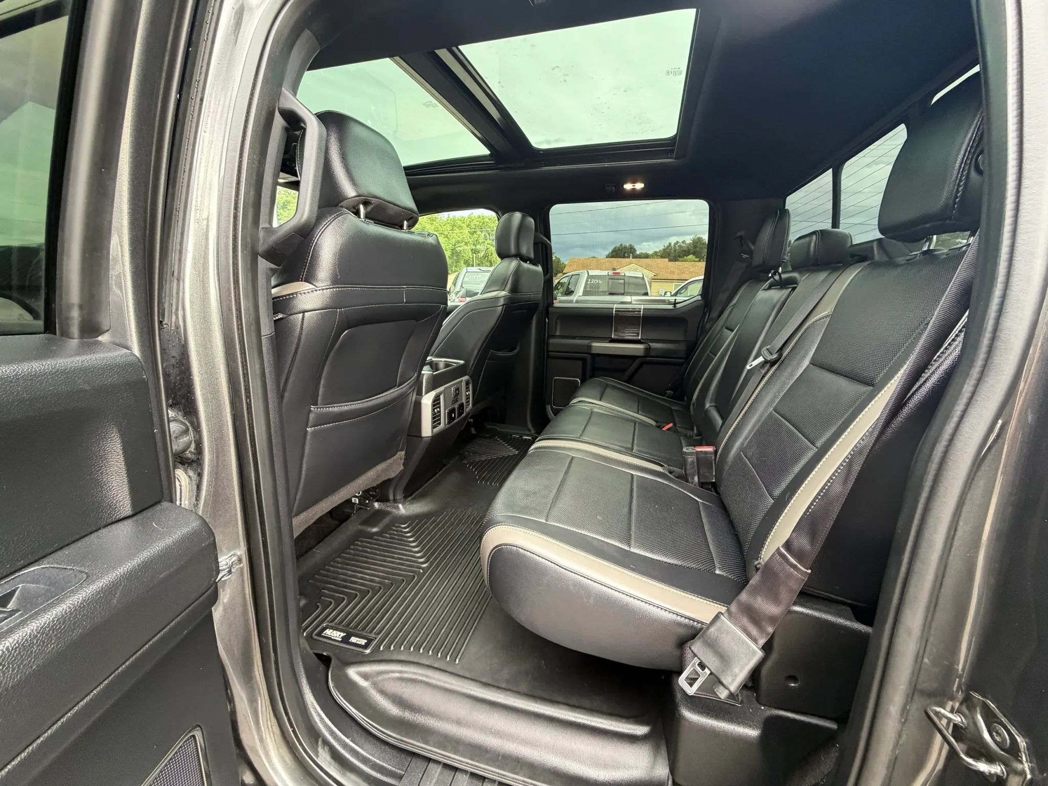 Used 2018 Ford F150 Raptor w/ Equipment Group 802A Luxury AWD/4WD image 20