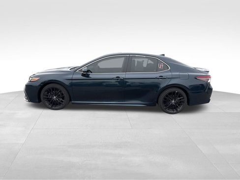 Used 2021 Toyota Camry XSE image 12