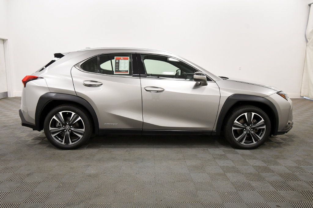 Used 2019 Lexus UX 250h w/ Premium Package AWD/4WD image 9