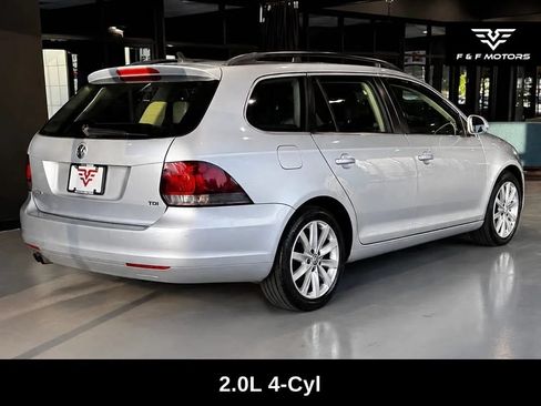 Used 2011 Volkswagen Jetta TDI FWD image 3