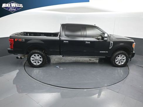 Used 2017 Ford F250 Platinum w/ Platinum Ultimate Package AWD/4WD image 16