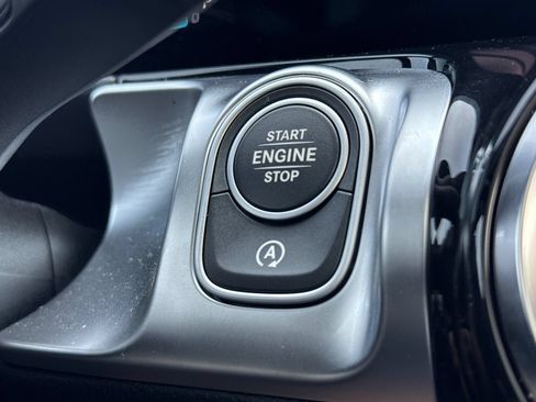 Certified 2024 Mercedes-Benz GLB 250 4MATIC image 22