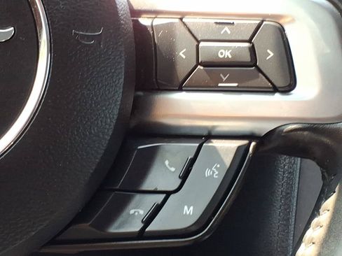 Used 2018 Ford Mustang Coupe RWD image 19