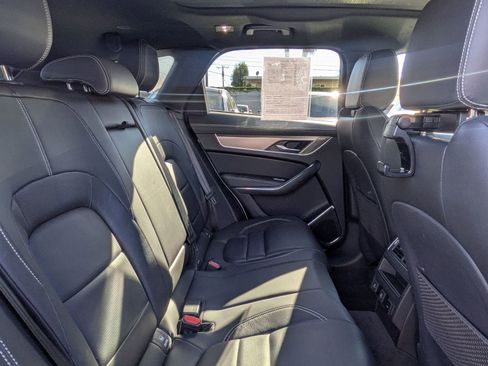 Used 2024 Jaguar F-PACE R-Dynamic S image 18