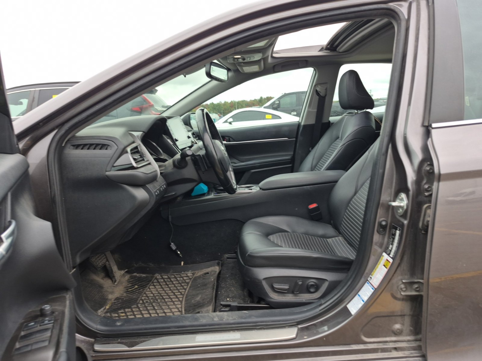 Used 2021 Toyota Camry SE AWD/4WD image 7