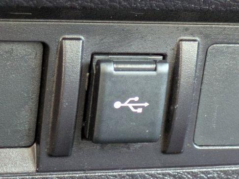 Used 2021 Toyota Tacoma SR w/ SR Convenience Package image 22