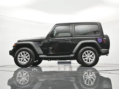 Used 2023 Jeep Wrangler Sport AWD/4WD image 43