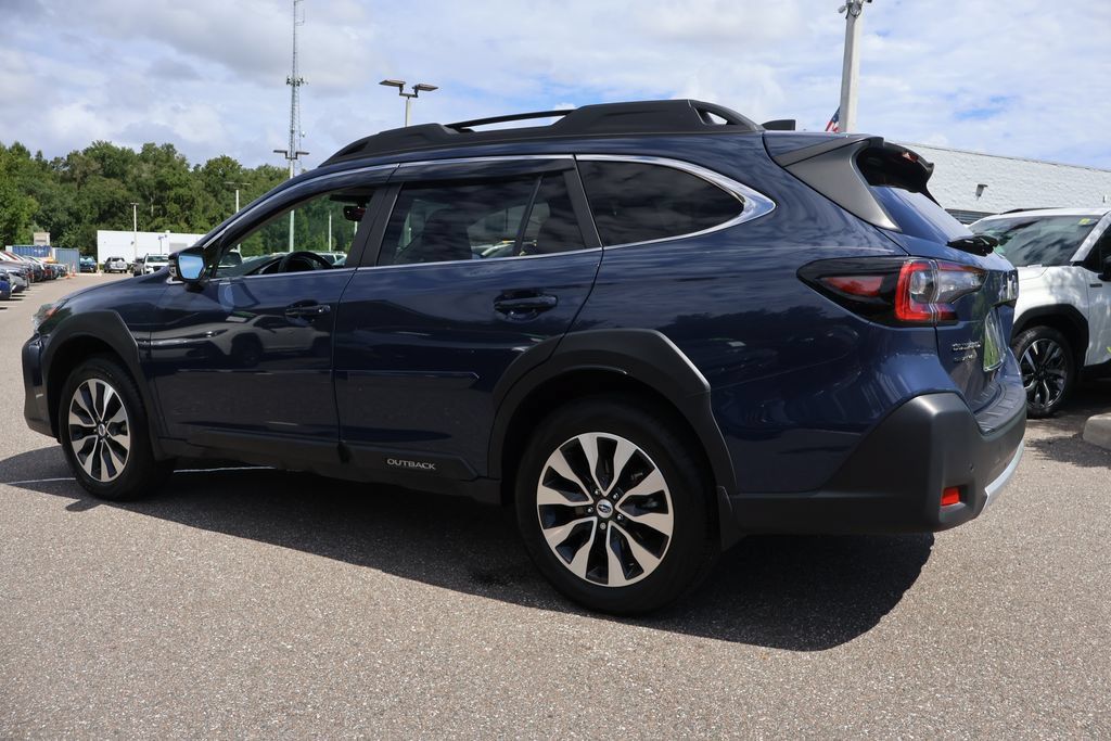 Used 2025 Subaru Outback Limited w/ Popular Package #2 AWD/4WD image 9