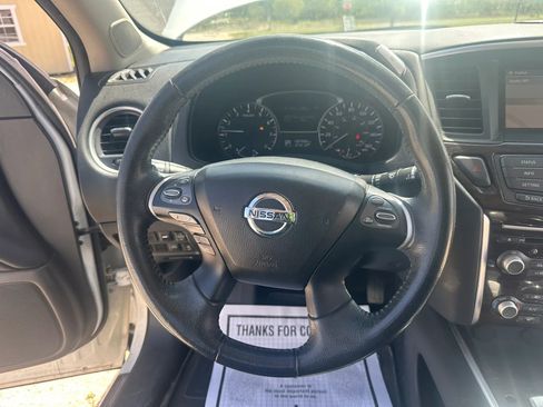 Used 2014 Nissan Pathfinder SL w/ SL Premium Package AWD/4WD image 17