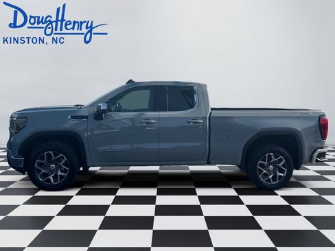Used 2024 GMC Sierra 1500 SLE w/ Preferred Package AWD/4WD image 2