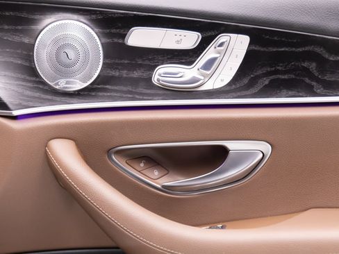 Used 2018 Mercedes-Benz E 300 4MATIC w/ Premium 1 Package image 53