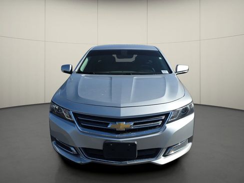 Used 2015 Chevrolet Impala LT w/ Convenience Package FWD image 2