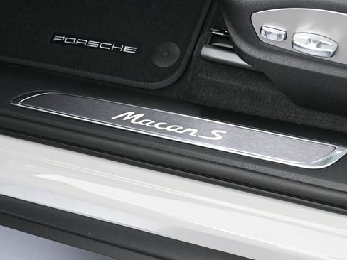 New 2026 Porsche Macan S AWD/4WD image 16