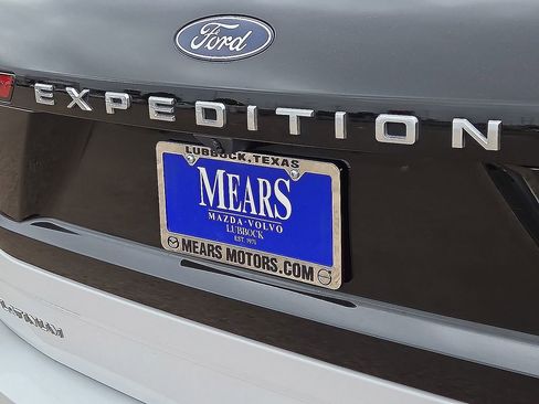 Used 2025 Ford Expedition Max Platinum w/ Driver's Package AWD/4WD image 16