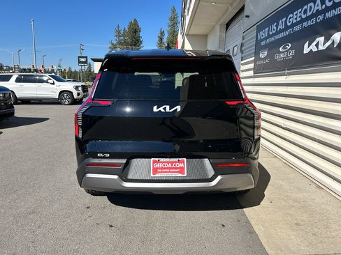 New 2026 Kia EV9 Wind image 7