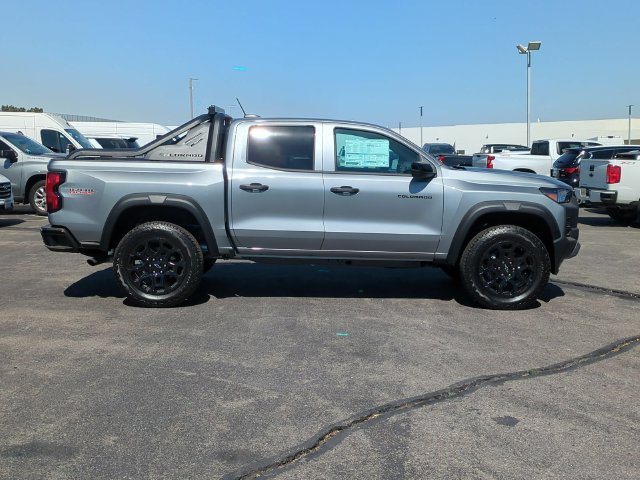 New 2026 Chevrolet Colorado Trail Boss w/ Midnight Edition AWD/4WD image 9