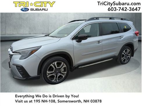 Used 2025 Subaru Ascent Touring image 1