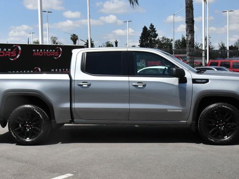 Used 2025 GMC Sierra 1500 Elevation w/ X31 Off-Road Package AWD/4WD image 9