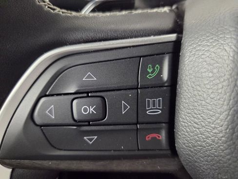 New 2025 Jeep Grand Cherokee Limited RWD image 15