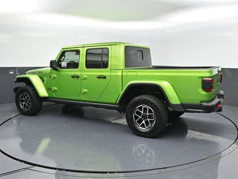 Used 2025 Jeep Gladiator Rubicon AWD/4WD image 22