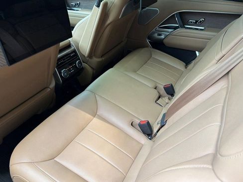 Used 2024 Land Rover Range Rover Long Wheelbase Autobiography AWD/4WD image 29