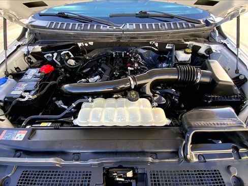 Used 2024 Ford Expedition XLT RWD image 32