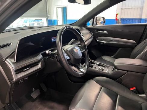 Used 2024 Cadillac XT4 Premium Luxury FWD image 22