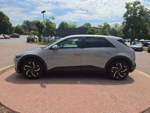 Used 2024 Hyundai Ioniq 5 SE AWD/4WD image 2