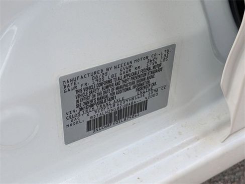 New 2025 Nissan Versa SR w/ Trunk Package image 34