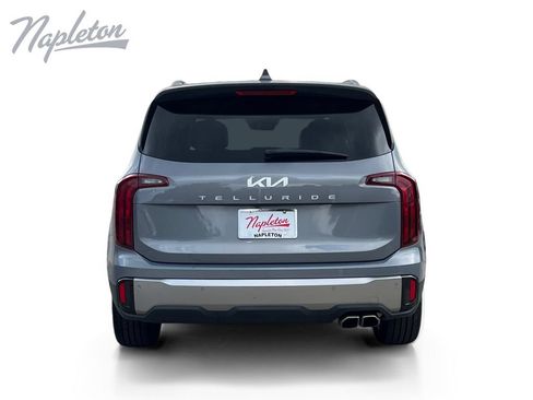 Used 2025 Kia Telluride S FWD image 4