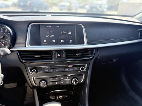 Used 2019 Kia Optima LX FWD image 12