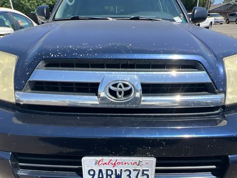 Used 2005 Toyota 4Runner SR5 AWD/4WD image 12
