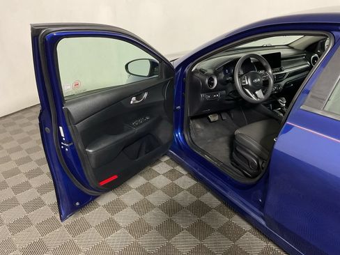 Used 2021 Kia Forte LXS FWD image 18