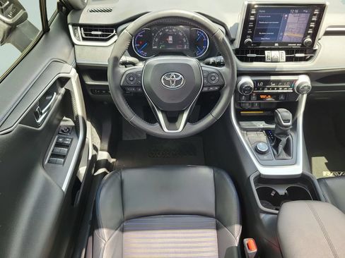Used 2020 Toyota RAV4 XSE AWD/4WD image 14
