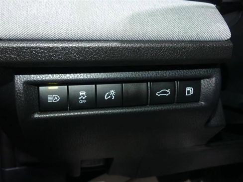 Used 2025 Toyota Camry LE w/ Convenience Package AWD/4WD image 29