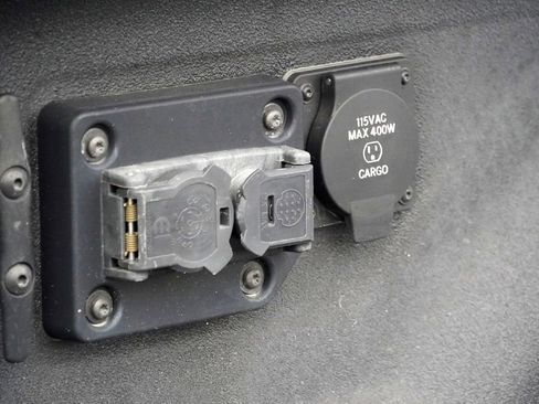 Used 2024 RAM 3500 Limited w/ Towing Technology Group image 39