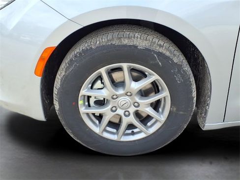 New 2026 Chrysler Voyager LX image 8