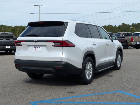 New 2026 Toyota Grand Highlander XLE image 5