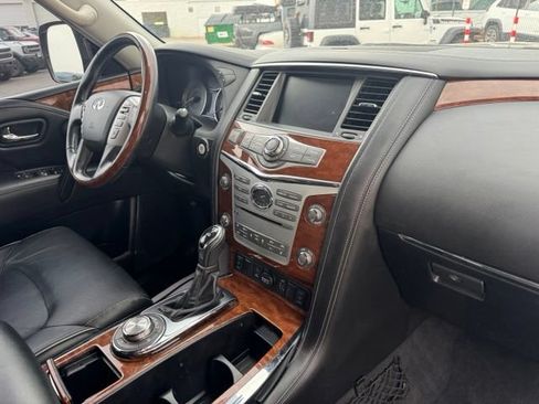 Used 2019 INFINITI QX80 Luxe w/ Proassist Package AWD/4WD image 29