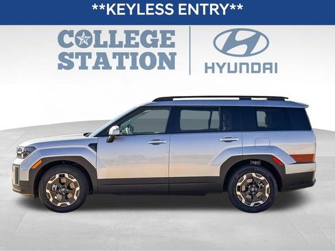 Used 2025 Hyundai Santa Fe SEL image 7