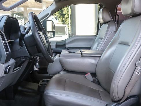 Used 2017 Ford F550 2WD Crew Cab Super Duty image 18