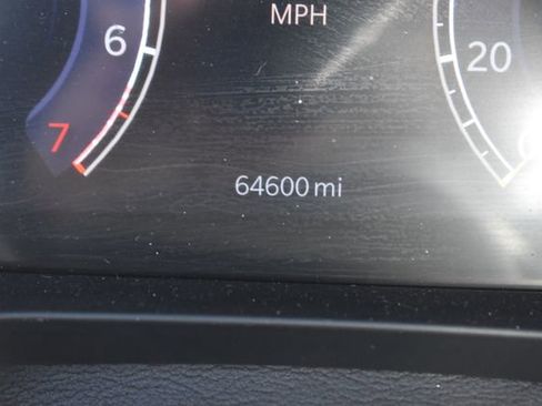 Used 2023 Jeep Grand Cherokee L Laredo image 31