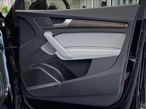 Certified 2025 Audi Q5 2.0T Premium Plus w/ Premium Plus Package image 23