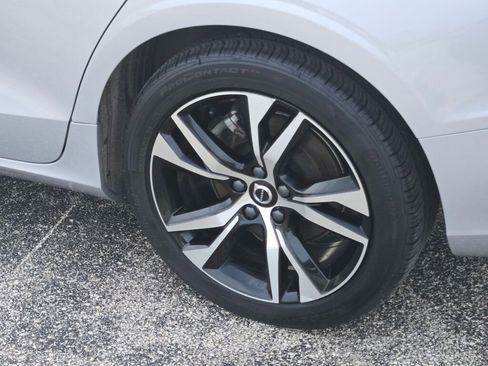 Used 2024 Volvo S60 B5 Core FWD image 17
