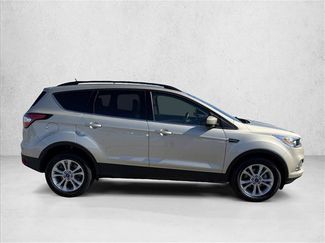 Used 2018 Ford Escape SEL video 4