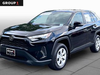 Used 2025 Toyota RAV4 LE AWD/4WD video 1