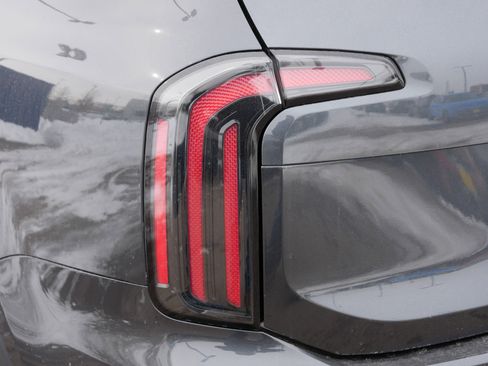 Certified 2024 Kia Telluride SX Prestige X-Line image 17